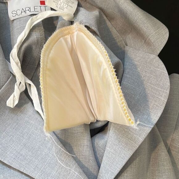 Scarlett 2 pc Vintage Suit. Woman’s Size 5/6 Light Gray. Embroidery on Jacket - Picture 16 of 16